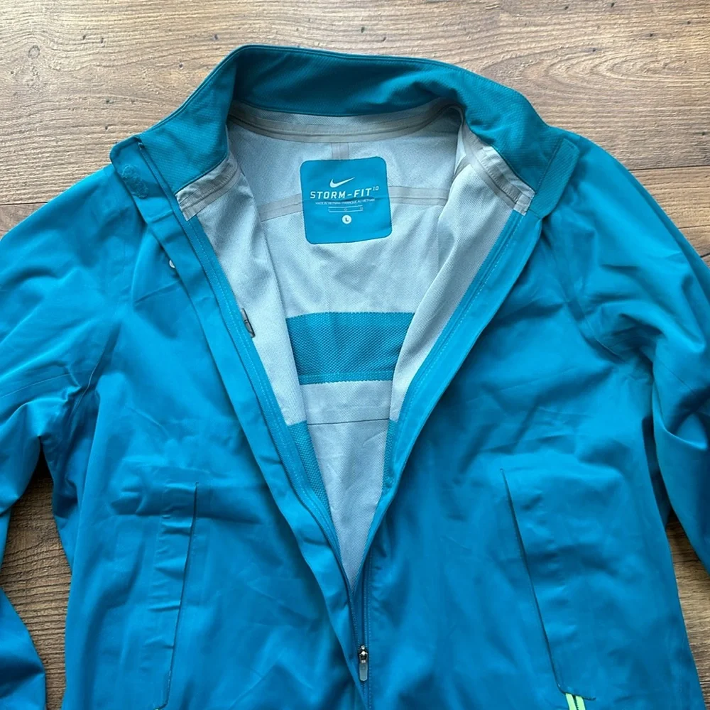 Nike Storm Fit Lightweight Jacket - Picture 3 of 9